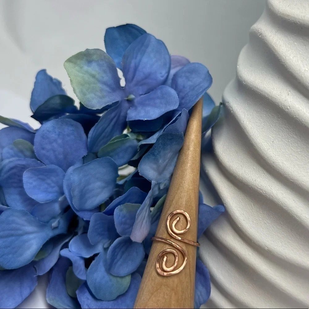Hammered Copper Swirl Ring